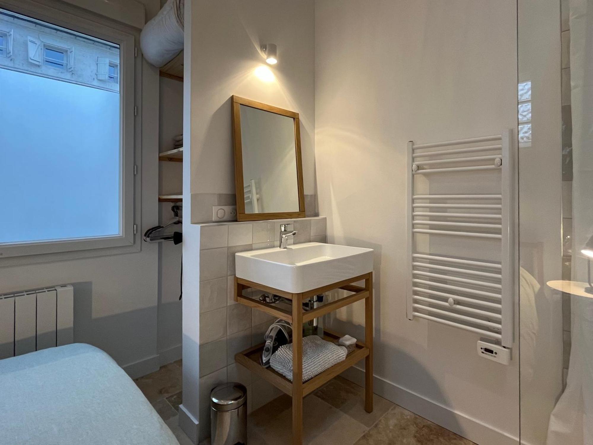 Apartmán Loft Avec Terrasse Et Jardin Angoulême Exteriér fotografie
