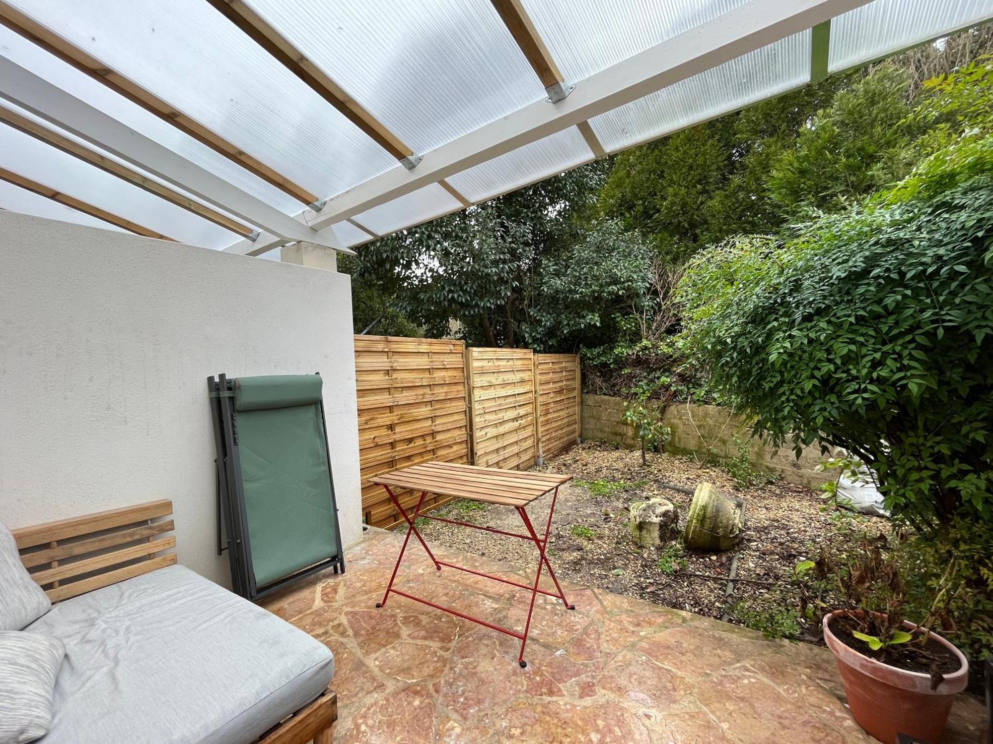 Apartmán Loft Avec Terrasse Et Jardin Angoulême Exteriér fotografie