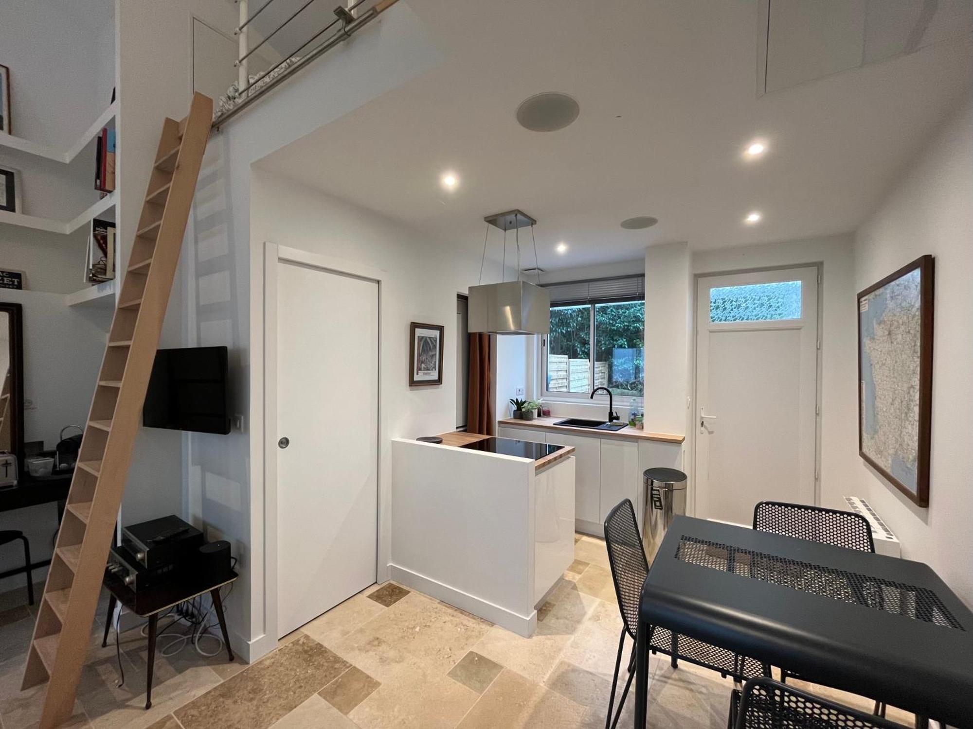 Apartmán Loft Avec Terrasse Et Jardin Angoulême Exteriér fotografie